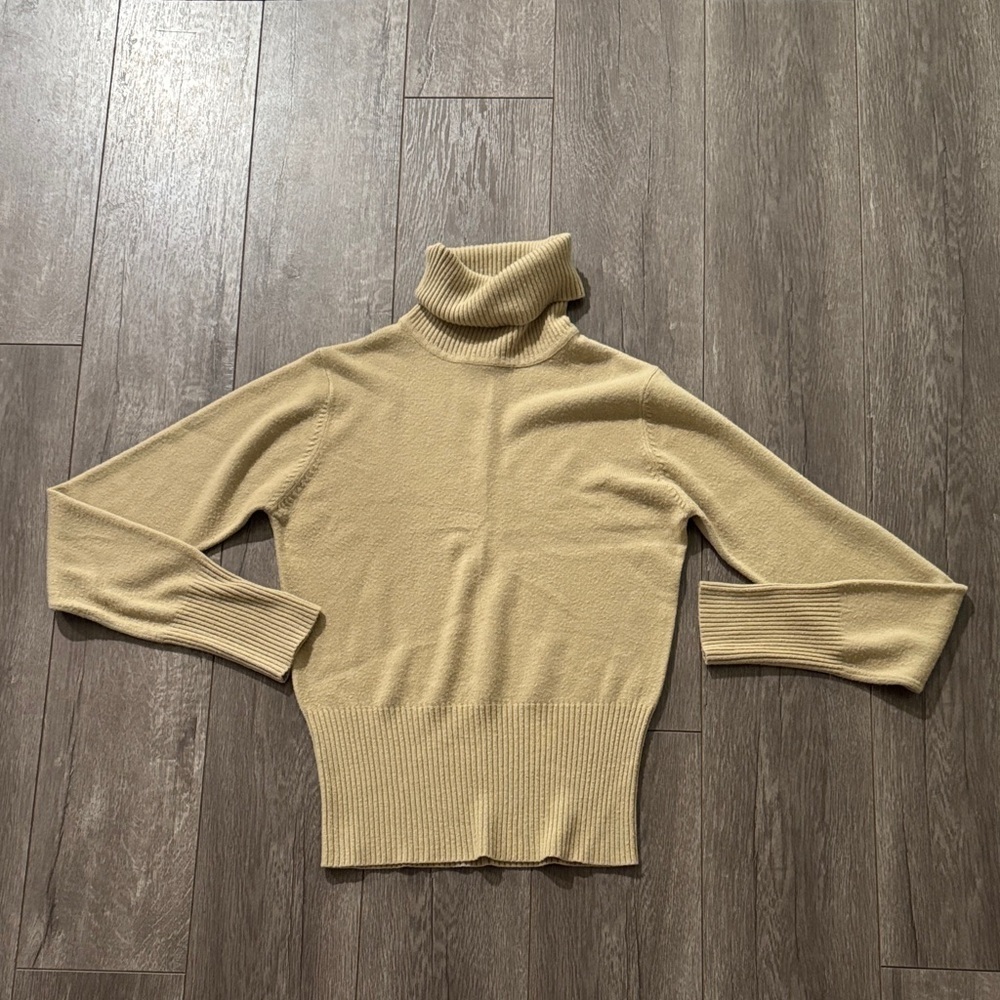 Vintage esprit soft camel color turtleneck L